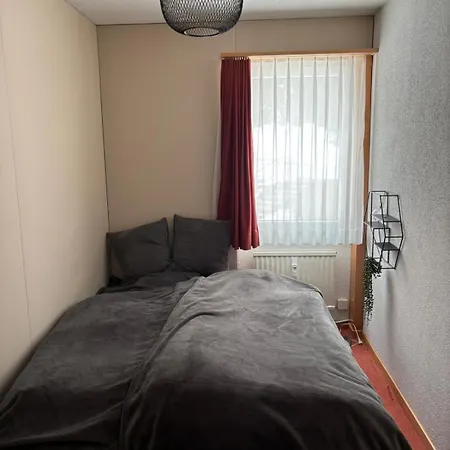 Bergpanorama Fuer 12 Gaeste, 6 Schlafzimmer * Cazis